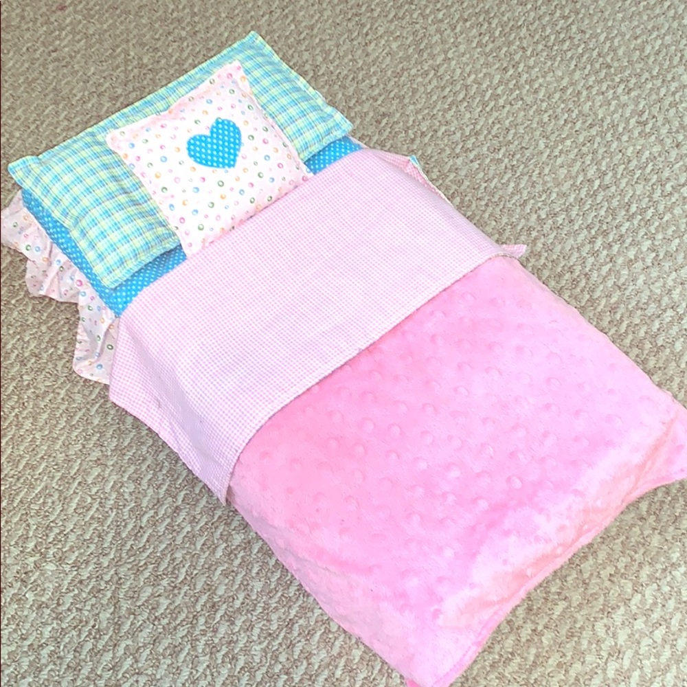 A bed for your dolls
